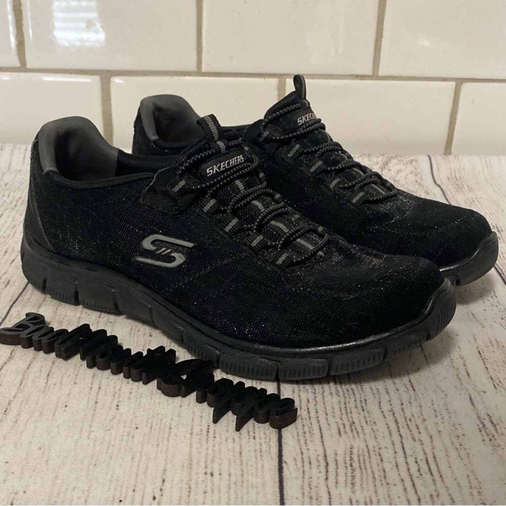 Sketchers Memory Foam Running Tennis Shoes in Black Womens 7